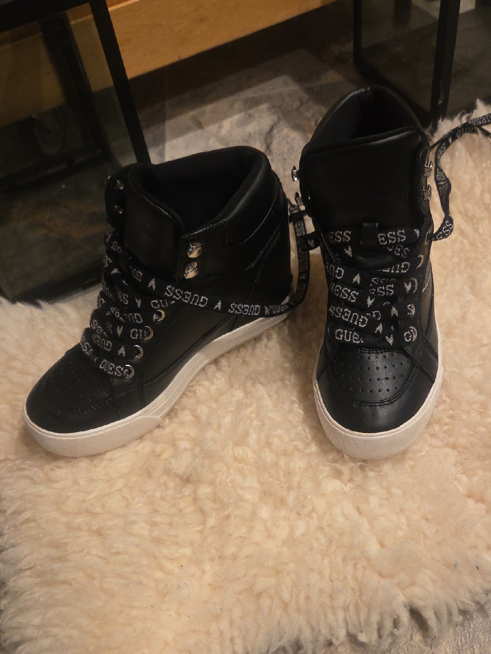 Guess "Ormetra" High-Top Sneaker